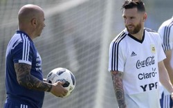 Bí mật World Cup 2018: Messi "cãi tay đôi" với HLV trưởng Sampaoli