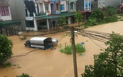 Ảnh: Nhiều xã chìm trong biển nước, quốc lộ 32 qua Phú Thọ tê liệt