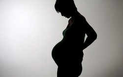 Sốc: Thiếu nữ bị hãm hiếp phải ngồi tù 6 tháng vì phá thai