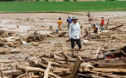 Kinh hoàng thảm họa mưa bão, lũ lụt, nắng nóng tàn phá khắp châu Á 