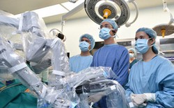 Khai trương trung tâm phẫu thuật Robot tư nhân đầu tiên tại Việt Nam
