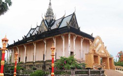 Tham quan ngôi chùa có kiến trúc Angkor ở Bạc Liêu