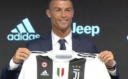 Khi nào Cristiano Ronaldo mới có lần đầu ra sân cho Juventus?