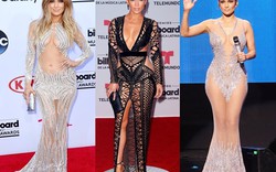 Gần 50 tuổi, Jennifer Lopez vẫn tự tin với váy gợi cảm