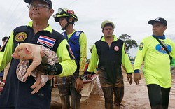 Ảnh: Nhóm giải cứu đội bóng nhí Thái Lan đến Lào cứu nạn