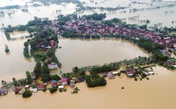 Vì sao không “vỡ đê có kế hoạch”, ngoại thành Hà Nội lại lụt nặng hơn năm 2017?