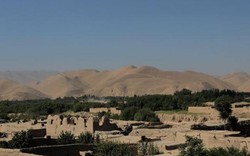 Afghanistan: Cô dâu 9 tuổi bị chồng 35 tuổi siết cổ chết