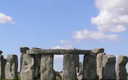 Phát hiện chấn động về bãi đá cổ Stonehenge 5.000 năm ở Anh