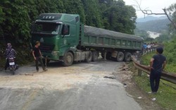 Nghệ An: Quốc lộ tắc hơn 1 ngày vì... 1 chiếc xe tải