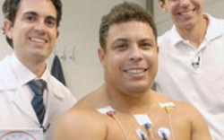 SỐC: Huyền thoại Ronaldo “béo” phải nhập viện khẩn cấp