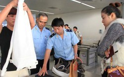 Hải quan Đà Nẵng phủ nhận tin 'khách TQ phải chi tiền khi nhập cảnh'