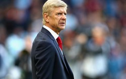HLV Wenger phải thuê vệ sĩ trong 2 năm cuối ở Arsenal