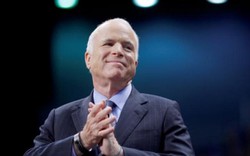 Thượng nghị sĩ Mỹ John McCain qua đời ở tuổi 81