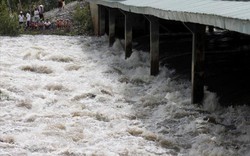 Nước lũ lên cao bất thường, An Giang bất ngờ xả đập trước 4 ngày