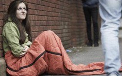 Tình cảnh "đổi dâm" lấy chỗ náu thân của phụ nữ vô gia cư Úc