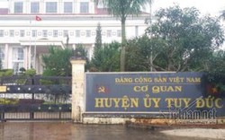 Bí thư huyện có con riêng: 'Bố mẹ mê tín không cho cưới'