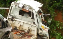 Xe tải lao xuống vực tại đèo Thung Khe, 2 người tử vong