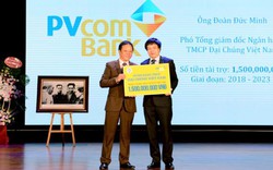 PVcomBank trao học bổng 1,5 tỷ đồng cho sinh viên ĐH Kinh tế Quốc dân