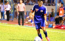 Bị thẻ đỏ oan, cầu thủ Than Quảng Ninh vẫn bị treo giò ở vòng 23 V.League