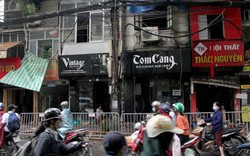 10 căn nhà chìm trong biển lửa ở Hà Nội: Bất lực nhìn giấy tờ, tài sản bị thiêu rụi