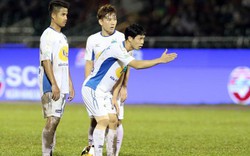 Biến động V.League những vòng áp chót: Hàng thủ HAGL và "vua áo đen"