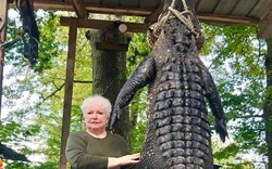Mỹ: Cụ bà bắn “một phát chết tươi” cá sấu khổng lồ nặng 3 tạ