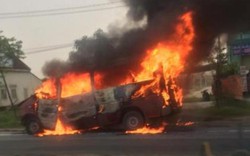 Hà Tĩnh: Xe ô tô bốc cháy dữ dội sau tai nạn