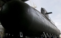 Cận cảnh Nga hạ thủy tàu ngầm tàng hình 2.700 tấn "vượt trội hơn cả"