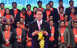 Ảnh: Chủ tịch nước Trần Đại Quang tại lễ Tôn vinh Nông dân VN 2016