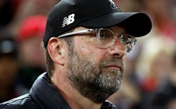 Liverpool thua ngược Chelsea, HLV Klopp trút giận vào trọng tài và... VAR