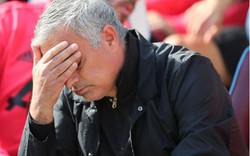 Tại sao Mourinho có những thay đổi khó tin khi M.U thua West Ham?
