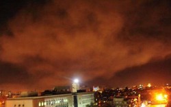 Chiến sự Syria: Israel ồ ạt tấn công vào Damascus, Homs