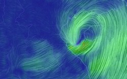 Bão số 2 di chuyển nhanh hướng vào Quảng Ninh-Nam Định, nhiều tỉnh cấm biển