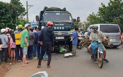 Xe tải tông từ phía sau, người phụ nữ buôn ve chai tử vong