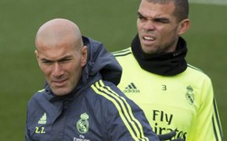 Lộ diện 3 cầu thủ Real Madrid ghét HLV Zidane như "xúc đất đổ đi"