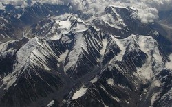 Tiết lộ về "quả bom hẹn giờ" khổng lồ dưới ngọn núi châu Á