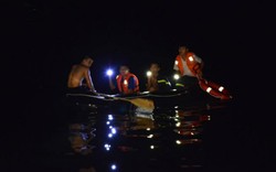 20 thợ lặn tìm kiếm cháu bé 4 tuổi bị rơi xuống biển ở Hạ Long