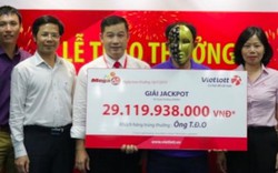 Người đàn ông ở Nghệ An giấu gia đình đi nhận jackpot hơn 29 tỉ đồng