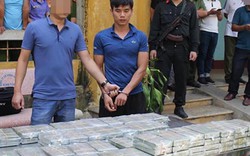 Cảnh sát bắt vụ vận chuyển 100 bánh heroin