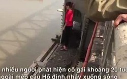 Clip: Người dân giải cứu kịp thời cô gái định nhảy cầu ở Bắc Ninh