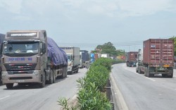 Từ tai nạn thảm khốc 5 người chết: Vì sao xe container, xe tải chạy QL5, "ngó lơ" cao tốc HN-HP?