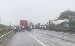 [Video] Lại tai nạn giao thông ở Kim Thành-Hải Dương, ùn tắc gần 10km
