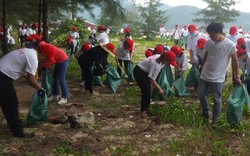 Đà Nẵng: Hơn 800 tình nguyện viên chung tay dọn sạch rác bãi biển