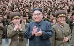 Ông Kim Jong-un bất ngờ phong quân hàm hơn 100 nhà khoa học