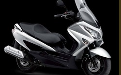 Suzuki phát triển dòng Burgman 180 mới, cạnh tranh Honda PCX