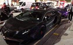Người mẫu Nga đi siêu xe Lamborghini phủ 2 triệu viên pha lê "náo loạn" London