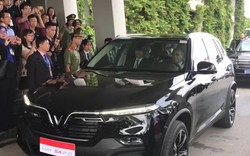 Ảnh-clip: Thủ tướng Malaysia thử xe Vinfast: "Tiếc khi mới lái 100km/h"