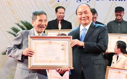 Xúc động với chia sẻ của nghệ sĩ Trần Hạnh nhận danh hiệu NSND ở tuổi 90