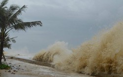 Thông tin mới về vị trí và cường độ của bão số 4 đổ bộ đất liền Hà Tĩnh-Quảng Bình