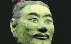 Chiến binh đất nung màu xanh kỳ lạ nhất trong lăng mộ Tần Thủy Hoàng
